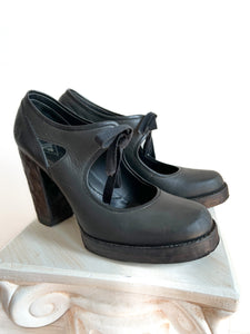 Fluevog Hopscotch Tag Heels, size 7.5, Leather High Heel Mary Janes