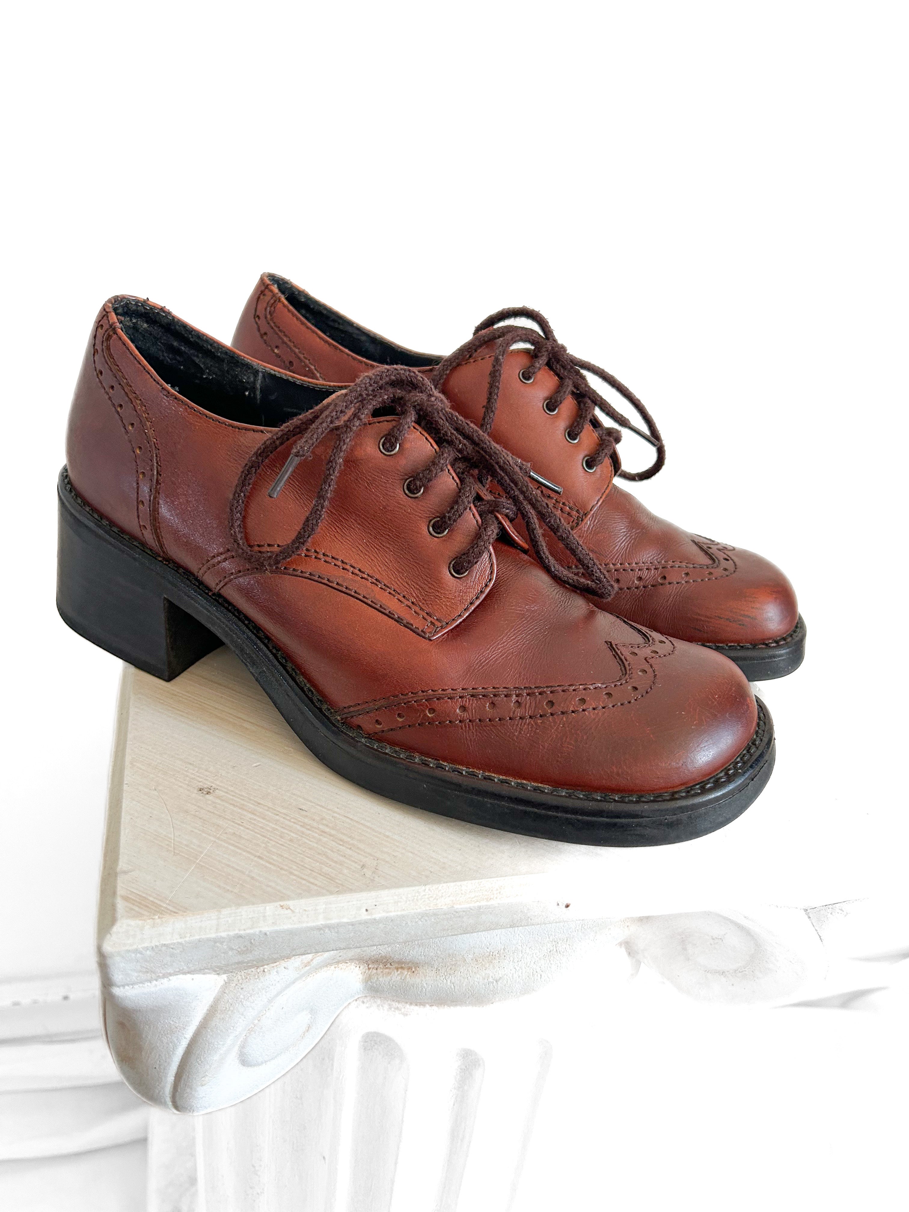 90s Brown Leather Chunky Heeled Oxford Style Shoes, size 38