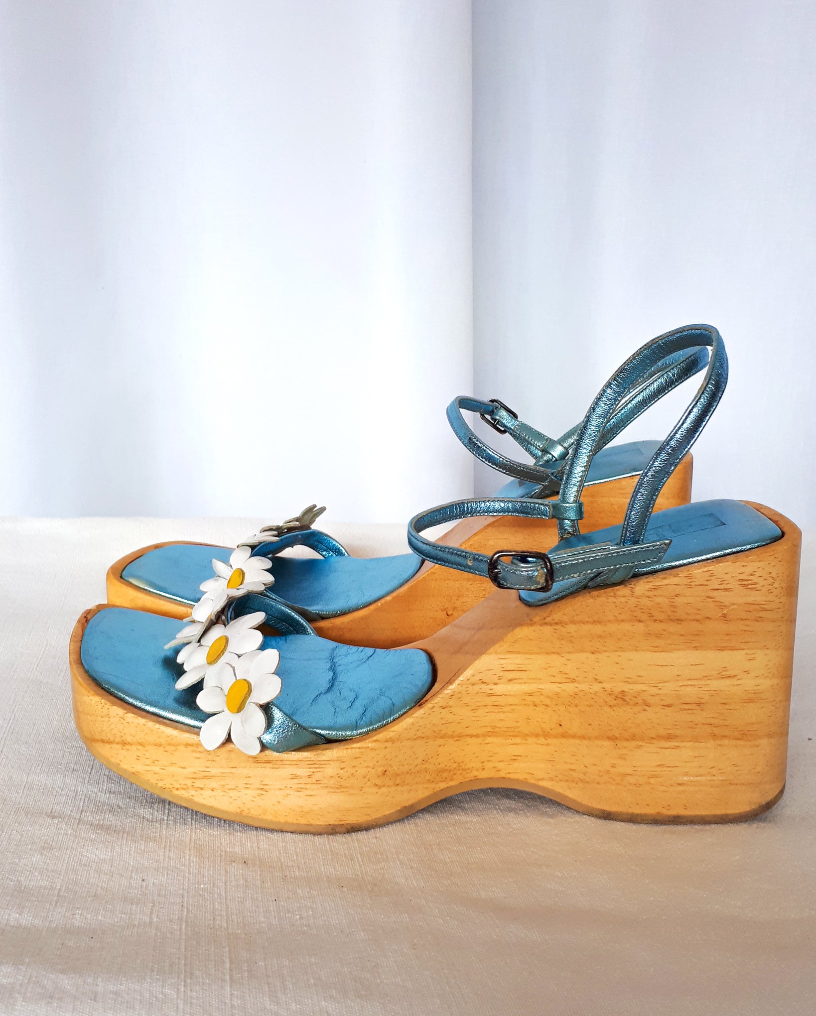 Y2K Platform Daisy Sandals With Wooden Wedge Heels and Iridescent Leather Upper Straps